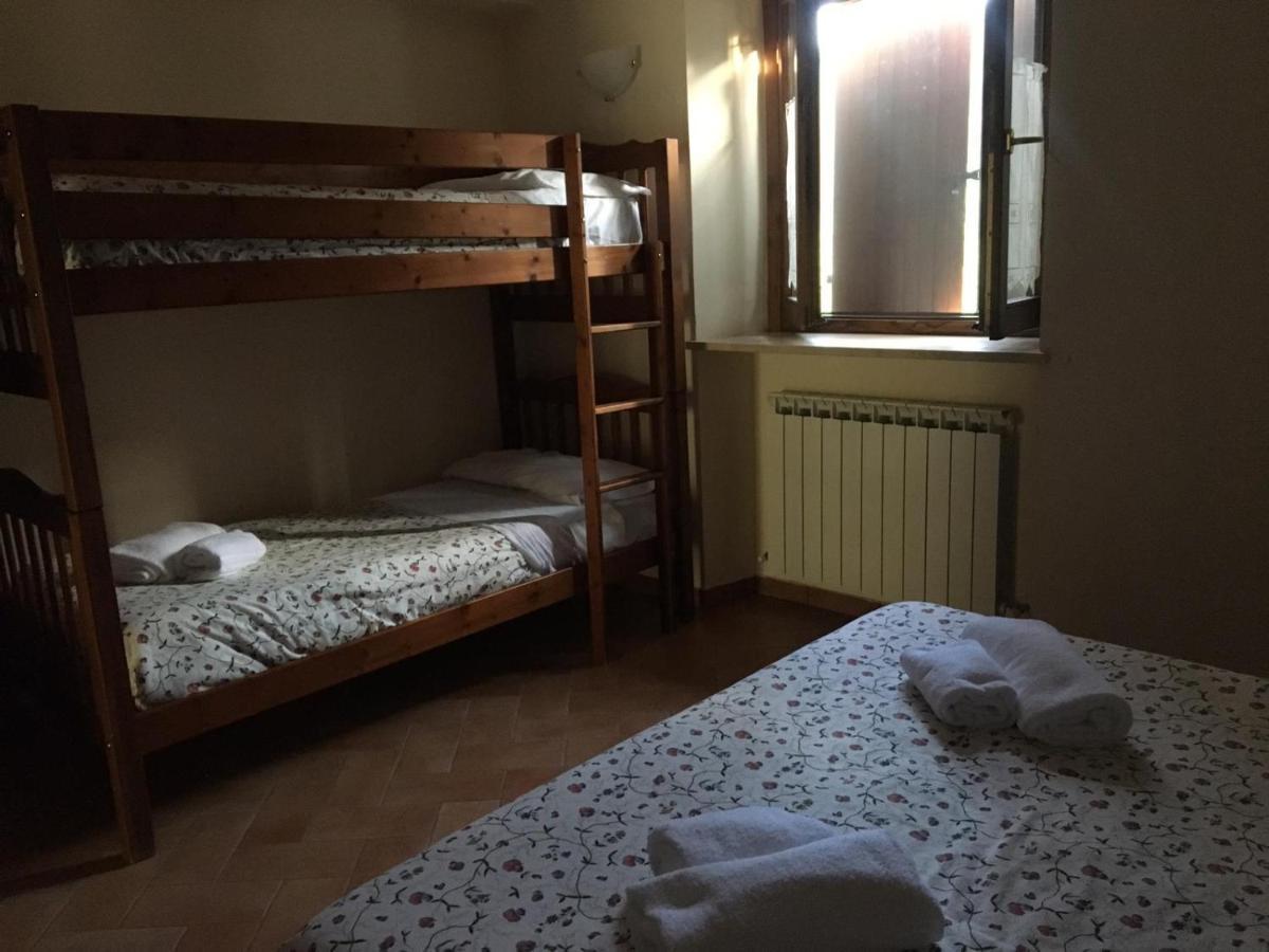 La Baita Di Pilato Montemonaco Luaran gambar