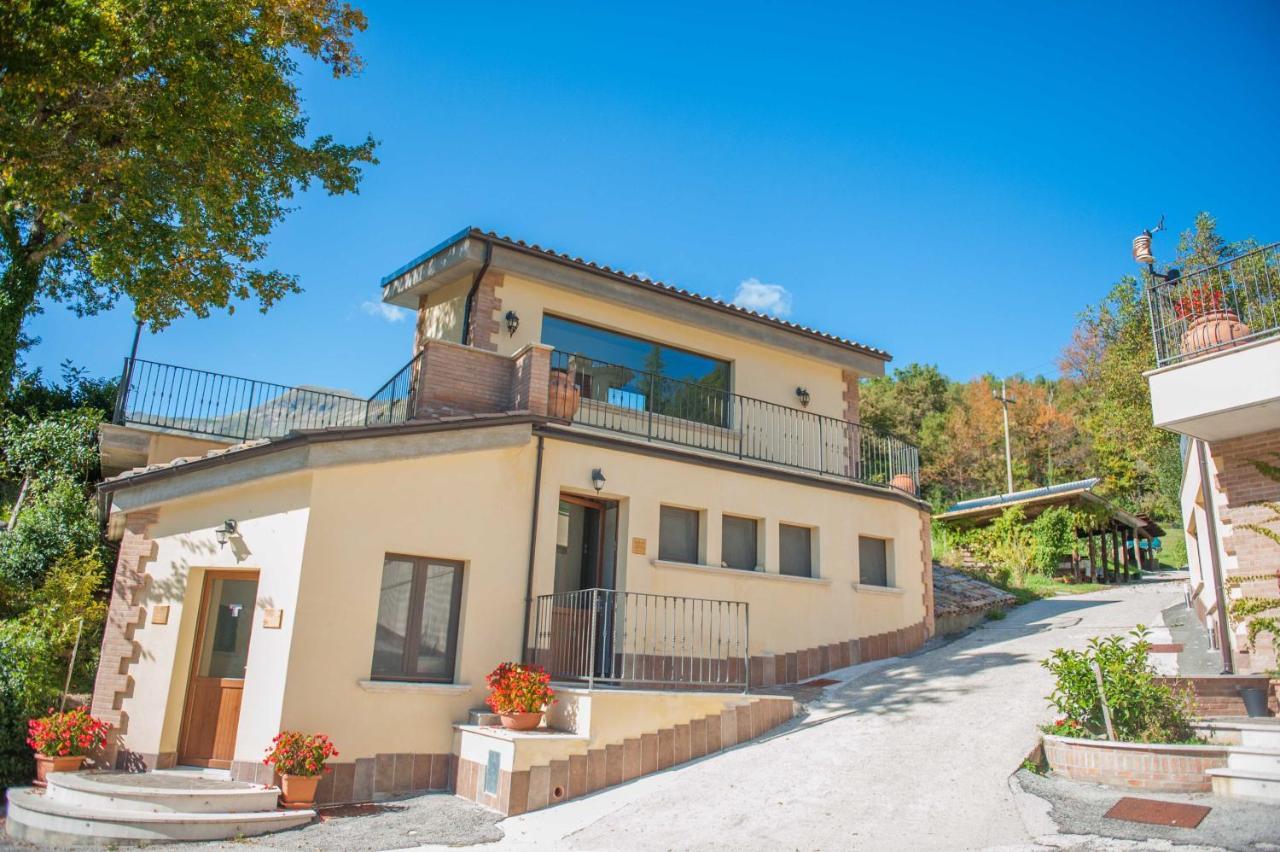 La Baita Di Pilato Montemonaco Luaran gambar