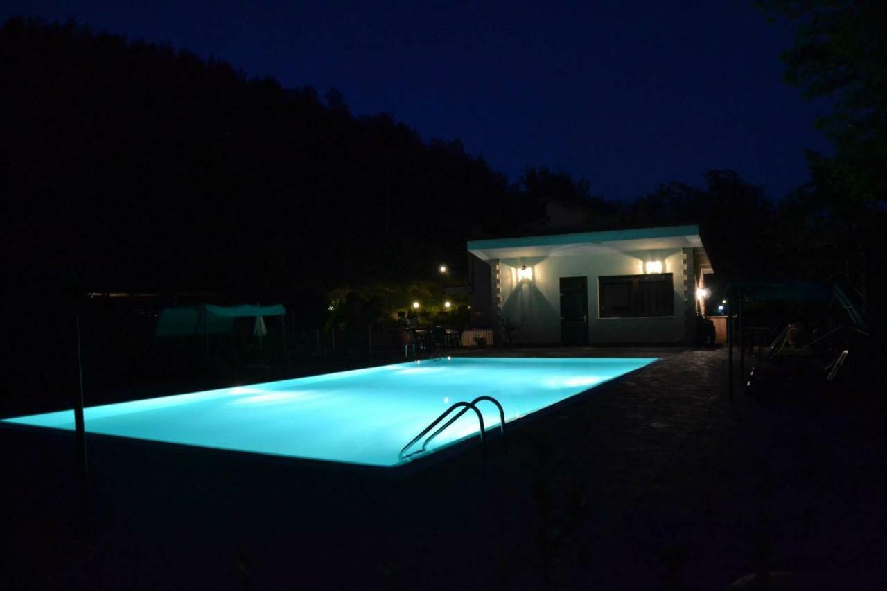 La Baita Di Pilato Montemonaco Luaran gambar
