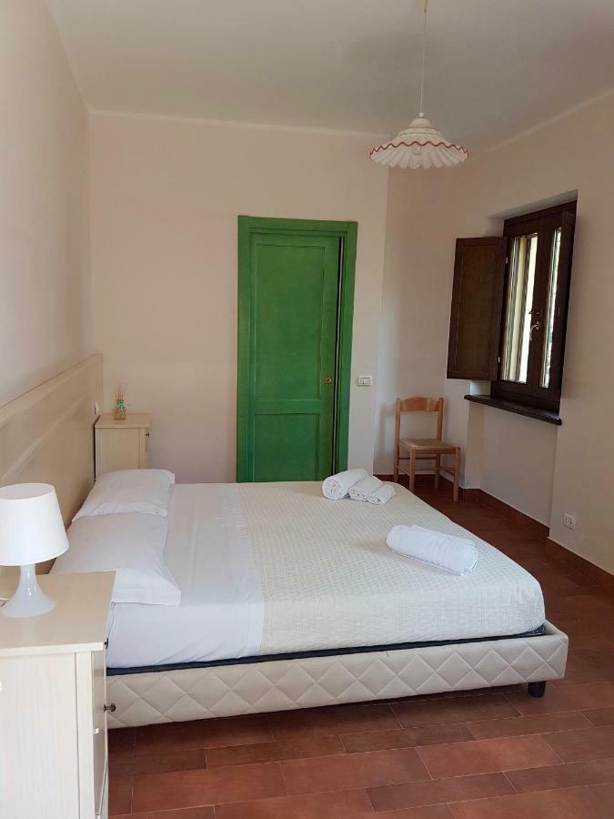 La Baita Di Pilato Montemonaco Luaran gambar