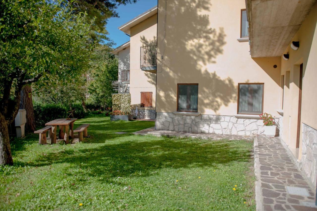 La Baita Di Pilato Montemonaco Luaran gambar