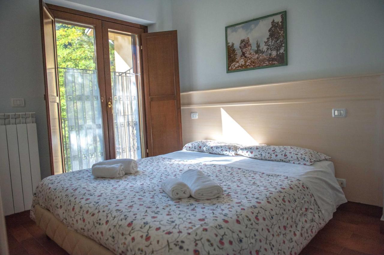 La Baita Di Pilato Montemonaco Luaran gambar